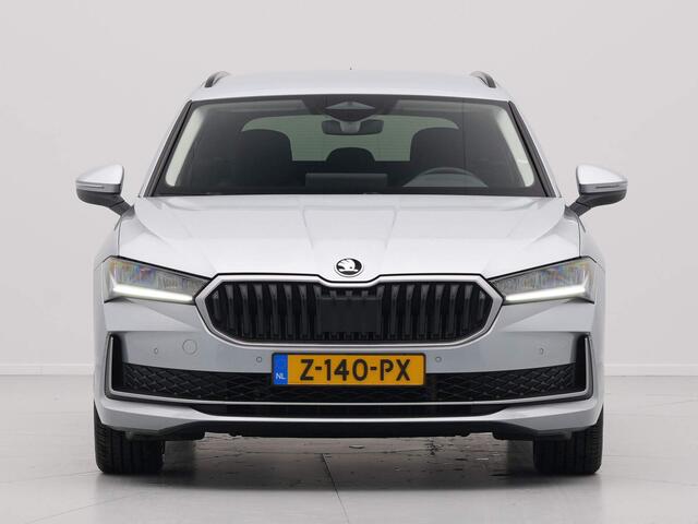 Skoda SUPERB Combi 1.5 TSI MHEV First Edition Navigatie Trekhaak Camera Massage