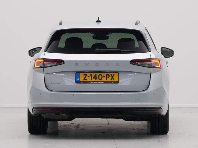 Skoda SUPERB Combi 1.5 TSI MHEV First Edition Navigatie Trekhaak Camera Massage