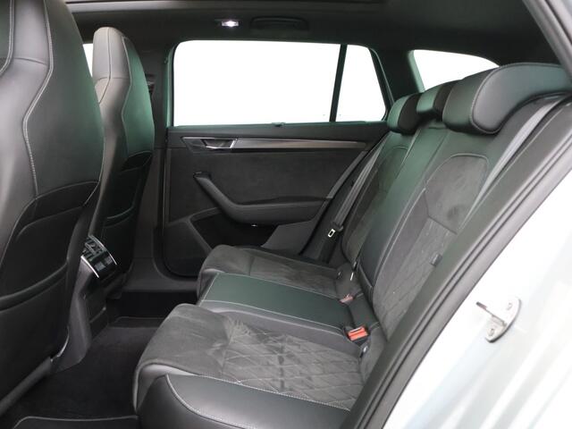 Skoda SUPERB 1.4 TSI iV Sportline Business 218PK PHEV Panorama Schuifdak Alca