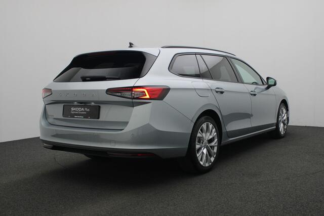 Skoda SUPERB Combi 1.5 TSI 150 pk DSG MHEV First Edition | Trekhaak | Achteruitrijcamera | Stoelverwarming | Adaptive Cruise