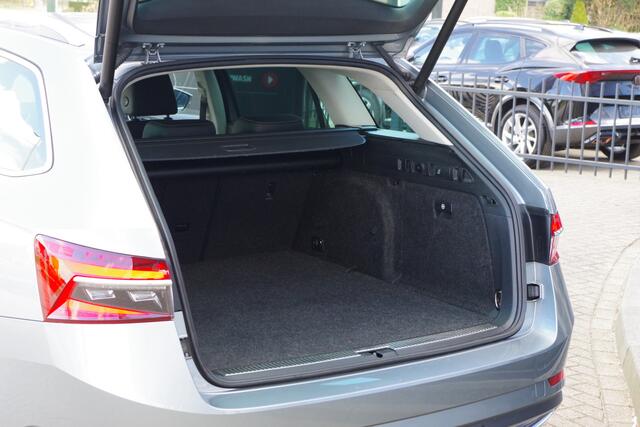 Skoda SUPERB Combi 1.4 TSI iV 218 PK Laurin & Klement PHEV, Canton Sound, 360 Camera, Stoelkoeling & verwarming, Adap. Cruise Control, DCC