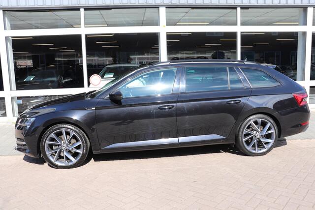 Skoda SUPERB Combi 1.4 TSI iV Sportline Business Automaat. Trekhaak afneembaar, set winterwielen.