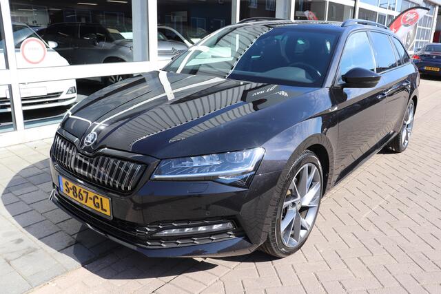 Skoda SUPERB Combi 1.4 TSI iV Sportline Business Automaat. Trekhaak afneembaar, set winterwielen.