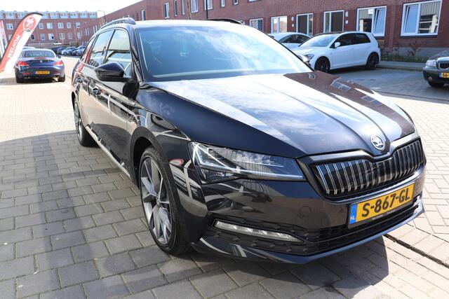 Skoda SUPERB Combi 1.4 TSI iV Sportline Business Automaat. Trekhaak afneembaar, set winterwielen.
