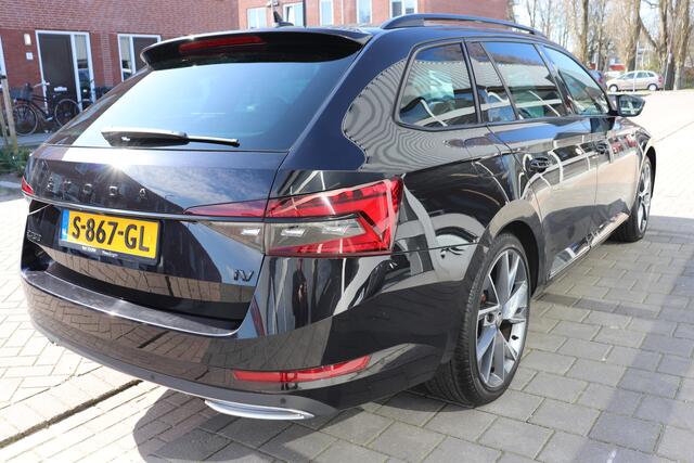 Skoda SUPERB Combi 1.4 TSI iV Sportline Business Automaat. Trekhaak afneembaar, set winterwielen.