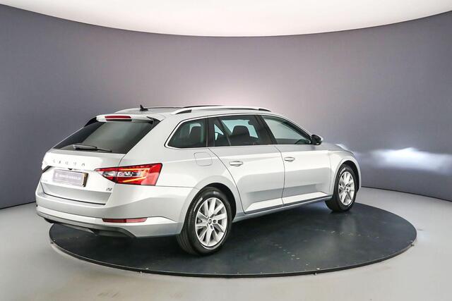 Skoda SUPERB Combi Business Edition Plus 1.4 TSI PHEV 218pk DSG Automaat Panoramadak, Elektrische achterklep, Achteruitrijcamera, Cruise control, Navigatie, LED koplampen, Parkeersensoren