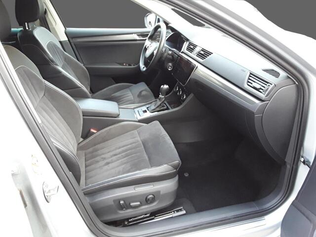 Skoda SUPERB Combi 1.4 TSI iV 218pk PHEV Business Edition / Trekhaak 1600kg / Matrix LED / Adaptive Cruise / Wordt Verwacht
