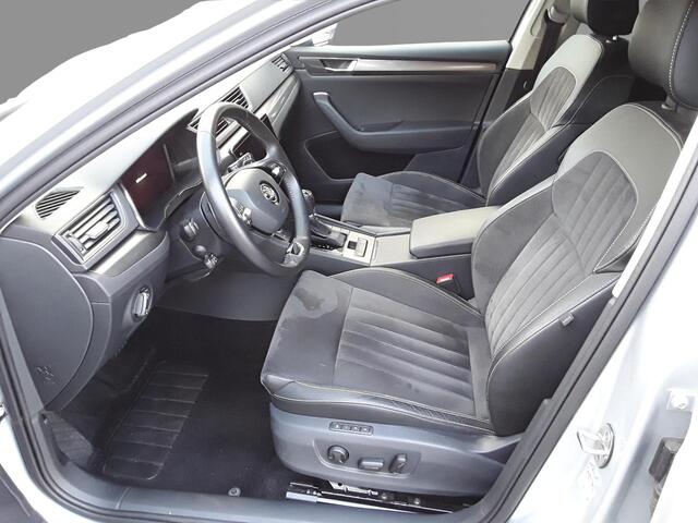 Skoda SUPERB Combi 1.4 TSI iV 218pk PHEV Business Edition / Trekhaak 1600kg / Matrix LED / Adaptive Cruise / Wordt Verwacht