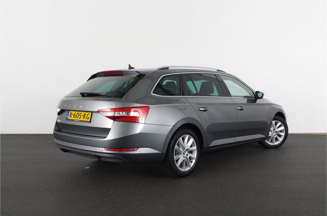 Skoda SUPERB Combi 1.5 TSI ACT Style > 150pk/DSG-7/Adapt. cruise/Graphite Grey/Keyless entry...