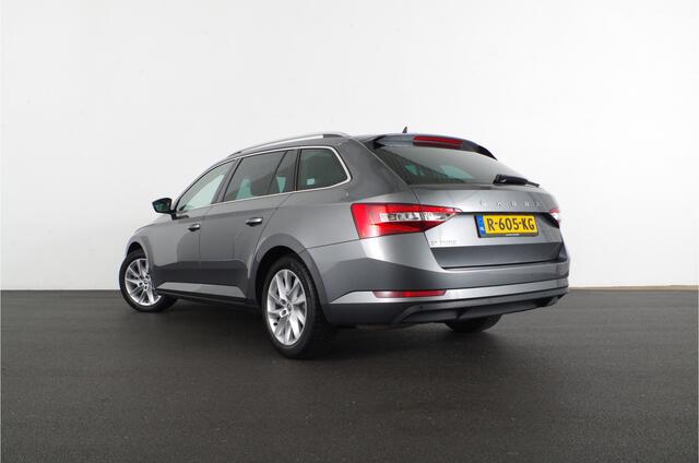 Skoda SUPERB Combi 1.5 TSI ACT Style > 150pk/DSG-7/Adapt. cruise/Graphite Grey/Keyless entry...