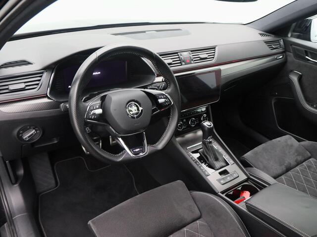 Skoda SUPERB Combi 1.4 TSI 218 Pk Automaat iV Sportline Business | Full LED | Panoramadak | Trekhaak | 19 Inch | Camera | Canton Audio | Winterpakket
