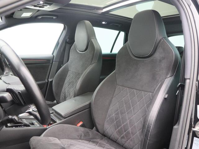 Skoda SUPERB Combi 1.4 TSI 218 Pk Automaat iV Sportline Business | Full LED | Panoramadak | Trekhaak | 19 Inch | Camera | Canton Audio | Winterpakket