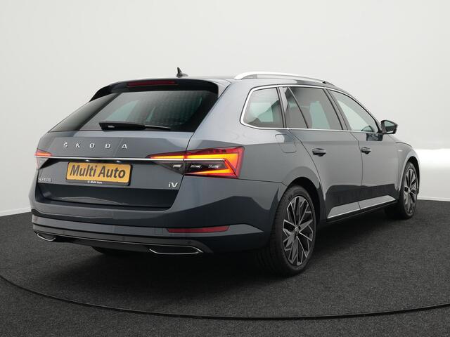 Skoda SUPERB Combi 1.4 TSI iV Laurin & Klement Plug in Hybrid 218pk PHEV | Lederen Sportstoelen Memory | Adaptive Cruise | Sfeerverlichting | 360 Camera | Appel Carplay | Crystal LED | Virtual | Canton Audio | DAB |