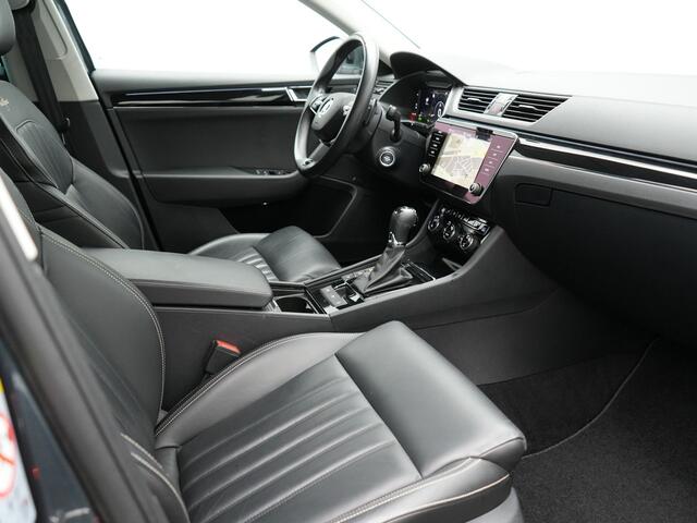 Skoda SUPERB Combi 1.4 TSI iV Laurin & Klement Plug in Hybrid 218pk PHEV | Lederen Sportstoelen Memory | Adaptive Cruise | Sfeerverlichting | 360 Camera | Appel Carplay | Crystal LED | Virtual | Canton Audio | DAB |