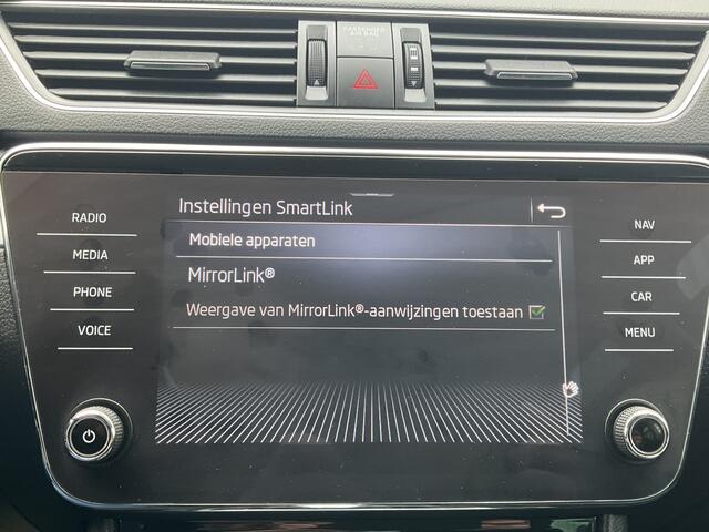 Skoda SUPERB Combi 2.0 TDI Business Edition Plus Automaat Carplay Nav/Cam Digitale-Cockpit!