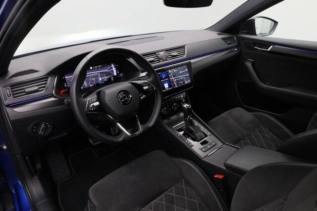 Skoda SUPERB Combi 1.4 TSI 218 pk DSG iV Sportline Business | Geheugenstoelen | Navigatie Columbus | Adaptief onderstel | Leder/alcantara | Matrix LED | Stoel-/achterbankverwarming