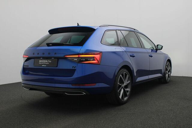 Skoda SUPERB Combi 1.4 TSI 218 pk DSG iV Sportline Business | Geheugenstoelen | Navigatie Columbus | Adaptief onderstel | Leder/alcantara | Matrix LED | Stoel-/achterbankverwarming