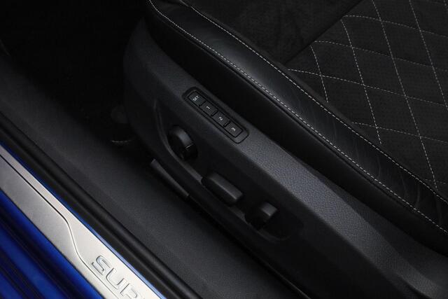 Skoda SUPERB Combi 1.4 TSI 218 pk DSG iV Sportline Business | Geheugenstoelen | Navigatie Columbus | Adaptief onderstel | Leder/alcantara | Matrix LED | Stoel-/achterbankverwarming