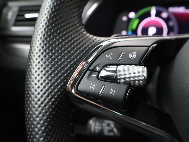 Skoda SUPERB Combi 1.4 TSI iV Sportline Business | 218 PK | Adaptive cruise control | Virtual cockpit | Alcantara bekleding | Achteruitrijcamera |
