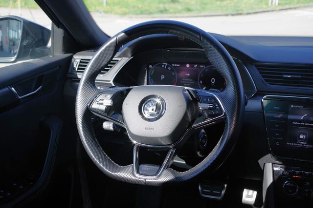 Skoda SUPERB Combi 1.4 TSI iV 218 PK Sportline BNS PHEV, Panoramadak, Trekhaak, 4 x Stoelverwarming, DCC