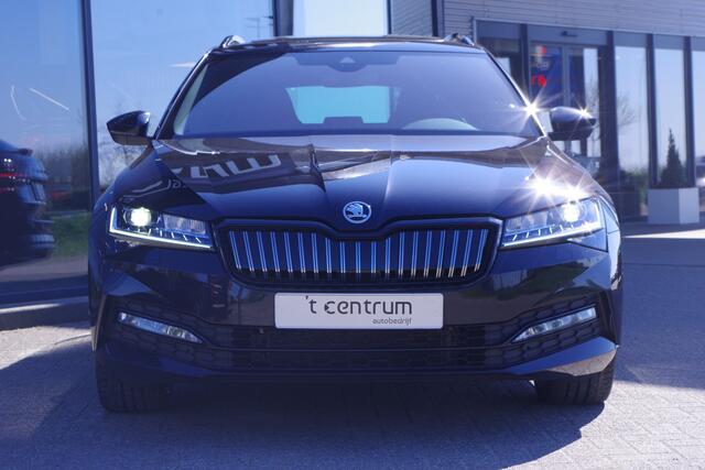Skoda SUPERB Combi 1.4 TSI iV 218 PK Sportline BNS PHEV, Panoramadak, Trekhaak, 4 x Stoelverwarming, DCC