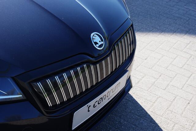 Skoda SUPERB Combi 1.4 TSI iV 218 PK Sportline BNS PHEV, Panoramadak, Trekhaak, 4 x Stoelverwarming, DCC