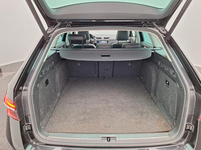 Skoda SUPERB Combi 1.4 TSI iV Laurin & Klement Plug in Hybrid 218pk PHEV | Carplay | Lederen Sportstoelen Memory | Adaptive Cruise | Sfeerverlichting | Camera | Carplay | Crystal LED | Virtual | Canton Audio | DAB |