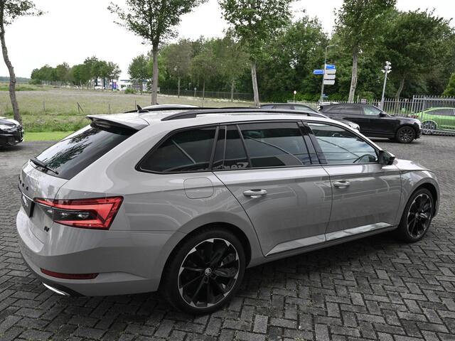 Skoda SUPERB Combi 1.4 TSI iV Sportline Business Pano Sfeerverl 19-Inch Trekh Keyless VOL!