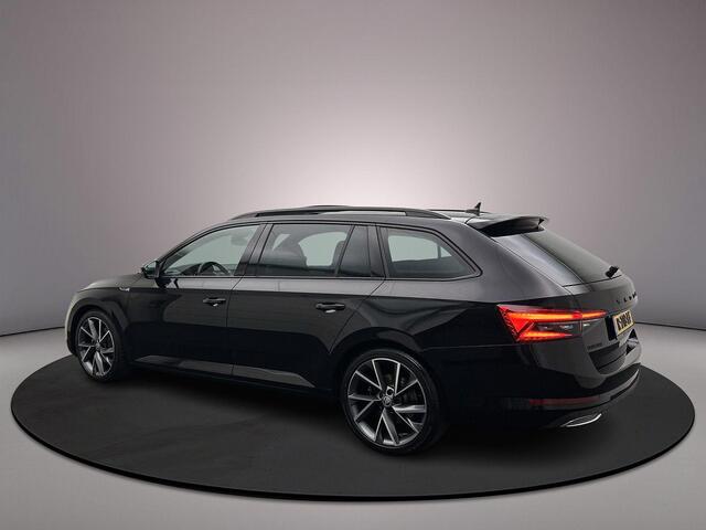 Skoda SUPERB Combi Sportline Business 1.5 TSI 150pk DSG Automaat Panoramadak, LED matrix koplampen, Adaptive cruise control, Achteruitrijcamera, Navigatie, Stuurwiel verwarmd