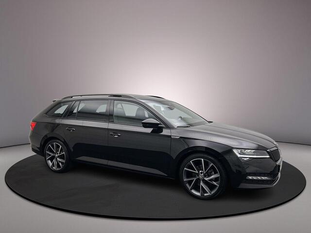 Skoda SUPERB Combi Sportline Business 1.5 TSI 150pk DSG Automaat Panoramadak, LED matrix koplampen, Adaptive cruise control, Achteruitrijcamera, Navigatie, Stuurwiel verwarmd