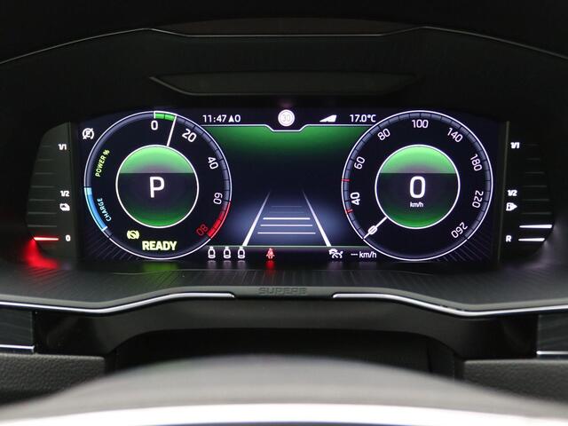 Skoda SUPERB Combi 1.4 TSI iV Business Edition Plus 218PK DSG full led, trekhaak, cruise control met travel assist, side assist, stuur-stoelverwarming, verwarmde voorruit, achteruitrijcamera, keyless, 17" lichtmetaal
