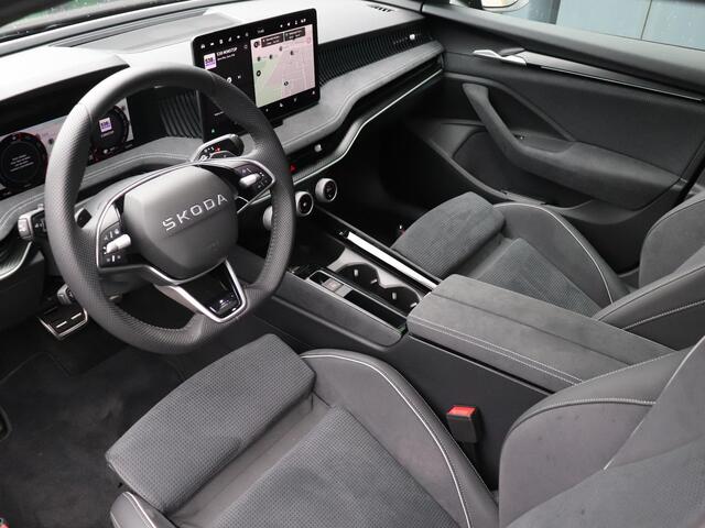 Skoda SUPERB Combi 1.5 TSI PHEV 204pk Sportline Business | Panoramadak | Canton audio | Rondomzichtcamera | Stoelverwarming voor & achter | Verwarmbaar voorruit |