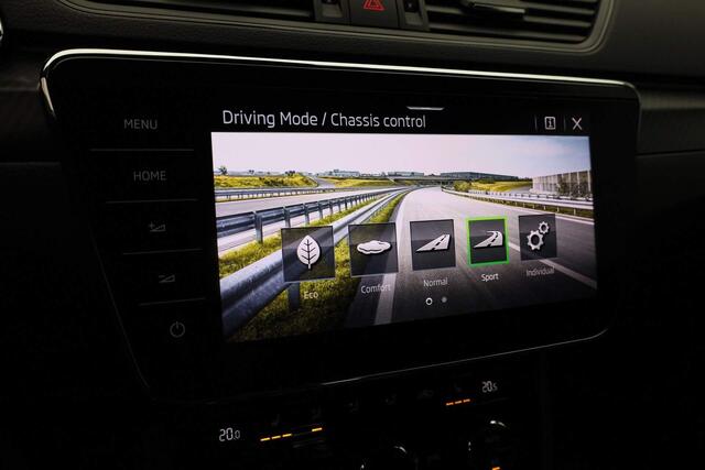 Skoda SUPERB Combi 1.4 TSI iV 218PK DSG Sportline Business | Pano | Matrix LED | Geheugenstoelen | Leder/alcantara | Navi Columbus | Adaptief onderstel | Stoel-/achterbankverwarming | ACC | Keyless