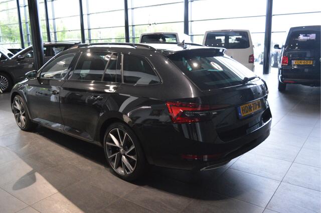 Skoda SUPERB Combi 1.4 TSI iV Sportline navi clima keyless led camera 19 inch !!