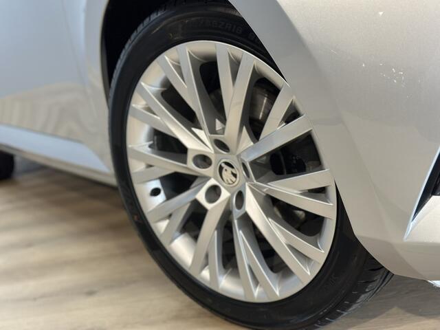 Skoda SUPERB Combi 1.5 TSI ACT Business Edition Airco ECC | Virtual | Canton | Adaptive Cruise | Trekhaak | Camera | Stoelverwarming | Apple Carplay Android Auto | Isofix | NAP |