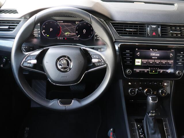 Skoda SUPERB Combi Business Edition Plus 1.5 TSI 150pk AUTOMAAT | Trekhaak | Achteruitrijcamera | Stoelverwarming | Elek. verstelbare bestuurdersstoel | Keyless |