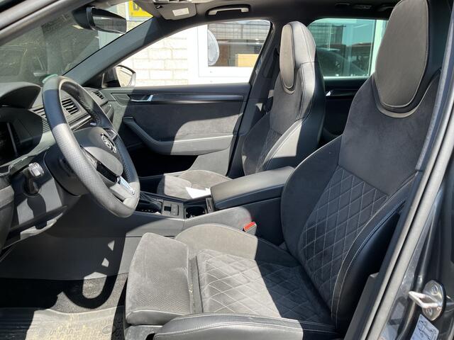 Skoda SUPERB Combi 1.4 TSI iV Sportline Business / AUTOMAAT/ PANO/ TREKHAAK/ CAMERA/ PARK. SENSOREN/ KEYLESS/ LED/ APP-CONNECT/ CLIMA/ DAB/ MEMORY SEAT/ STOEL-STUUR VERWARMING/ ELEK. ACHTERKLEP/ MULTI. STUUR/