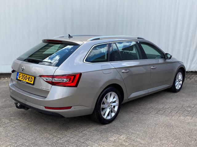 Skoda SUPERB 1.8 TSI Style Business Aut. / Leder/ Trk.hk