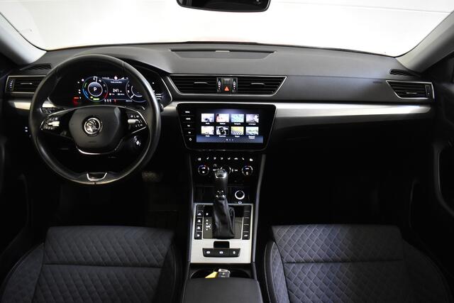 Skoda SUPERB Combi iV 218PK DSG HYBRID BUSINESS+ VIRTUAL/NAVI/TREKHAAK