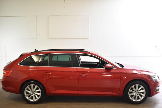 Skoda SUPERB Combi iV 218PK DSG HYBRID BUSINESS+ VIRTUAL/NAVI/TREKHAAK