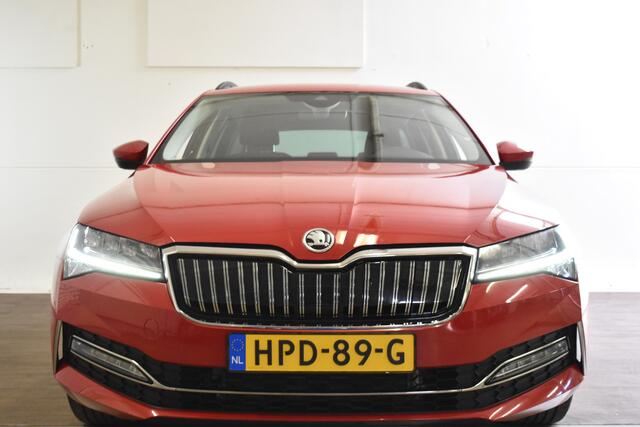 Skoda SUPERB Combi iV 218PK DSG HYBRID BUSINESS+ VIRTUAL/NAVI/TREKHAAK