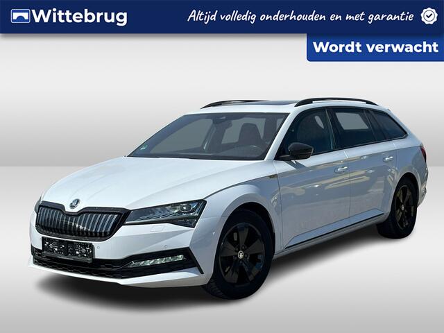 Skoda SUPERB Combi 1.4 TSI iV Sportline Business / Zwenkbare trekhaak / Panoramadak / Camera / 19'' LMV / Navi / Stoelverwarming / Stuurwiel Verwarmd / Memory Seats