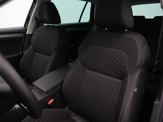 Skoda SUPERB Combi Business Edition Plus 1.5 TSI 150 pk DSG | Navigatie | Stoelverwarming | Parkeersensoren | Cruise Control