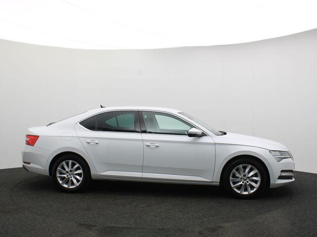 Skoda SUPERB Business Edition Plus 1.5 TSI 150pk DSG Automaat Achteruitrijcamera, Navigatie, Airco, Cruise control, Parkeersensoren, DAB, LED verlichting, App connect, Keyless entry/start