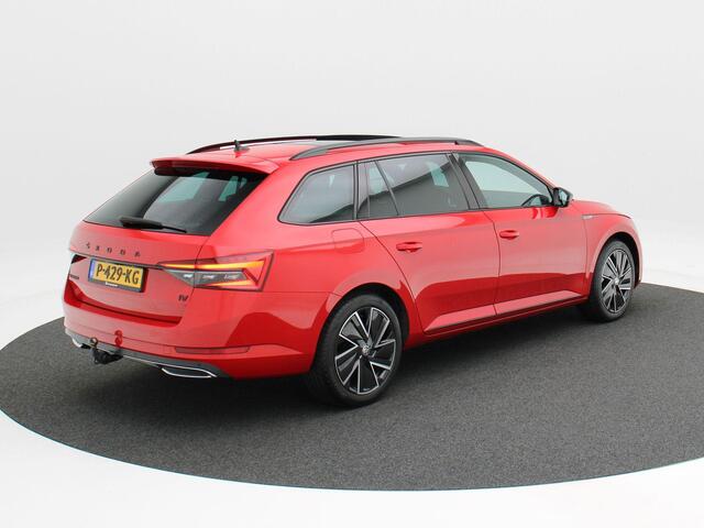 Skoda SUPERB Combi 1.4 TSi 218 Pk iV Sportline Business | Panoramadak | CarPlay | Navigatie | Bluetooth | Camera | Trekhaak | 18 Inch | 54.028 Km!!