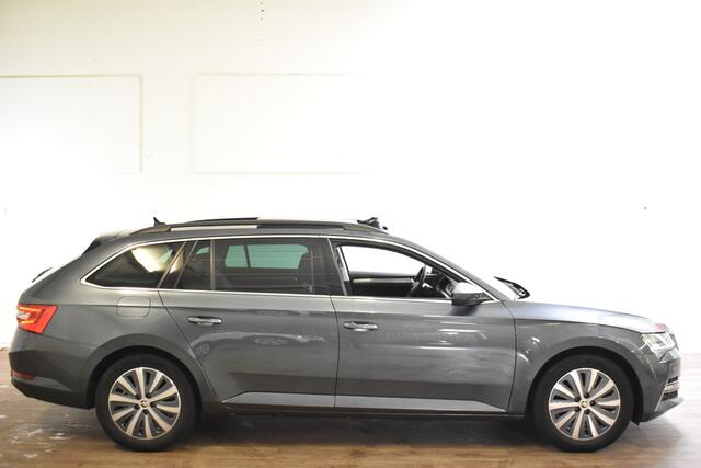 Skoda SUPERB Combi iV 218PK DSG HYBRID BUSINESS LEDER/NAVI/PANORAMADAK