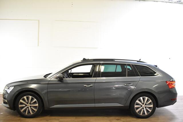 Skoda SUPERB Combi iV 218PK DSG HYBRID BUSINESS LEDER/NAVI/PANORAMADAK