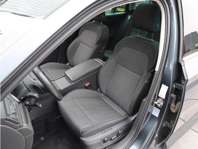 Skoda SUPERB Combi iV 1.4 TSI PHEV 218PK | Panodak | Standkachel | Virtual | Memory | Elektrische koffer | Trekhaak | Stoel&Stuurverwarming |