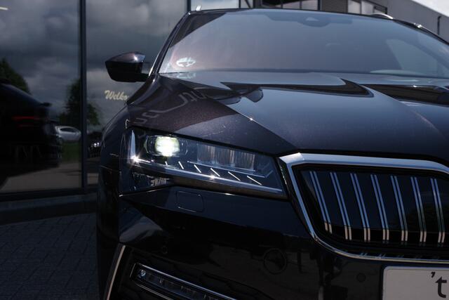 Skoda SUPERB Combi 1.4 TSI iV 218 PK Laurin & Klement PHEV, Leder, Panoramdak, 4 x Stoelverwarming, Camera