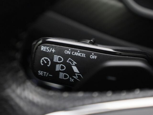 Skoda SUPERB Combi 1.4 TSIiV 160kW/218PK Sportline DSG · Panoramadak · Trekhaak · Elektrische stoelen · Stuurwiel verwarming ·